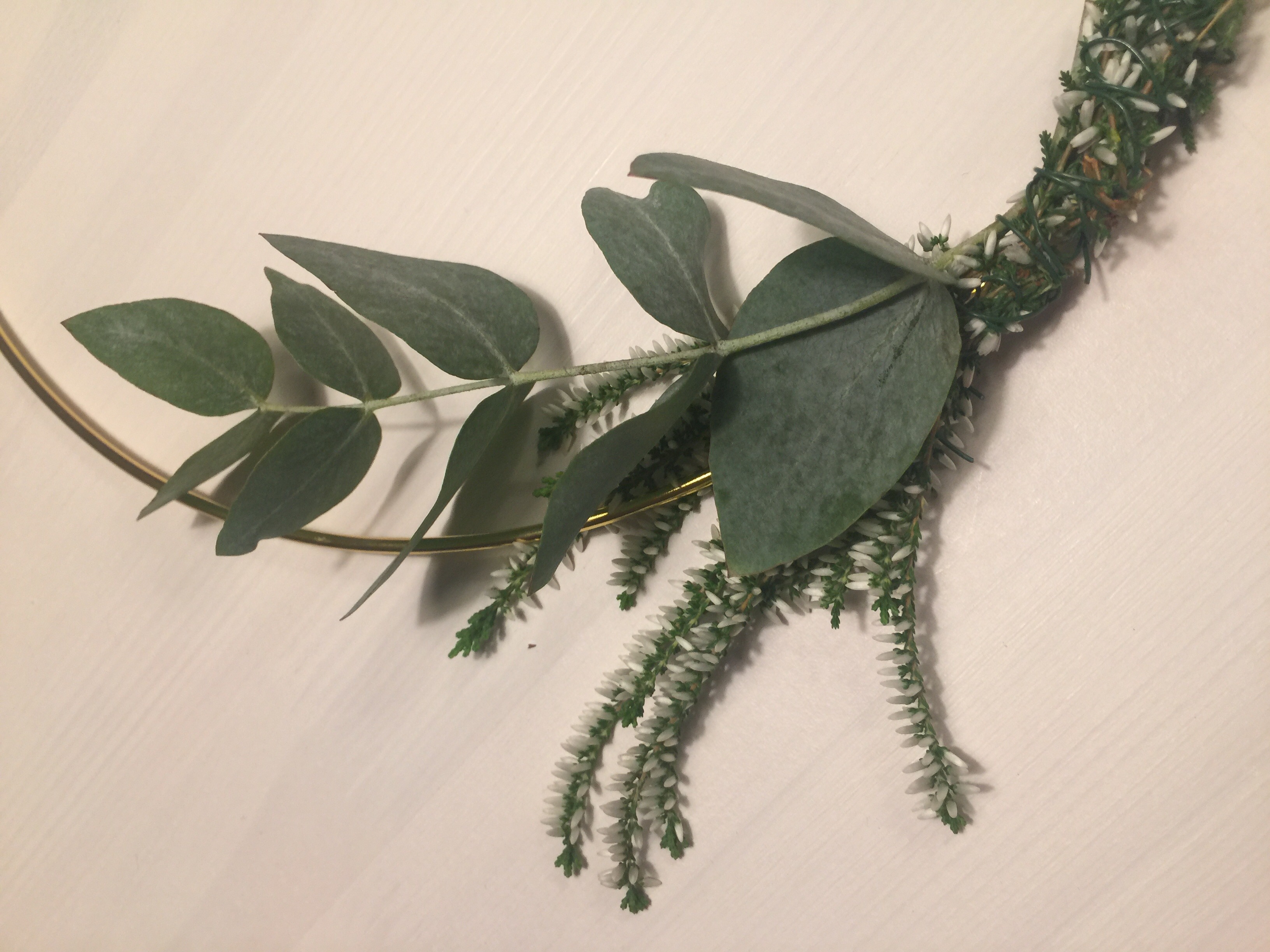 DIY Kränze und Teelichter mit Erika und Eukalyptus