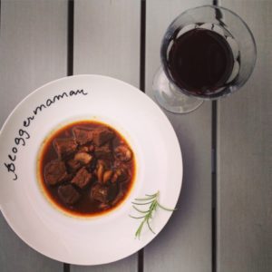 WERBUNG: Gulasch,  Bœuf bourguignon… und ein Gewinnspiel