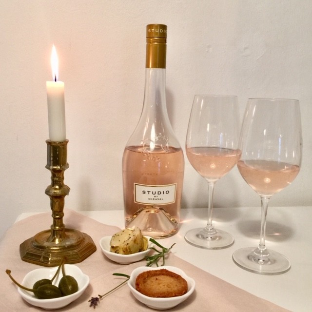 Brunch Wein Rosé Studio by Miraval