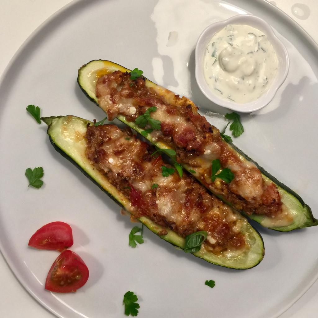 Lowcarb Gefüllte Zucchini